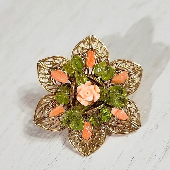 Peridot Angel Skin Coral Flower Vintage Brooch Pin - Picture 2 of 5